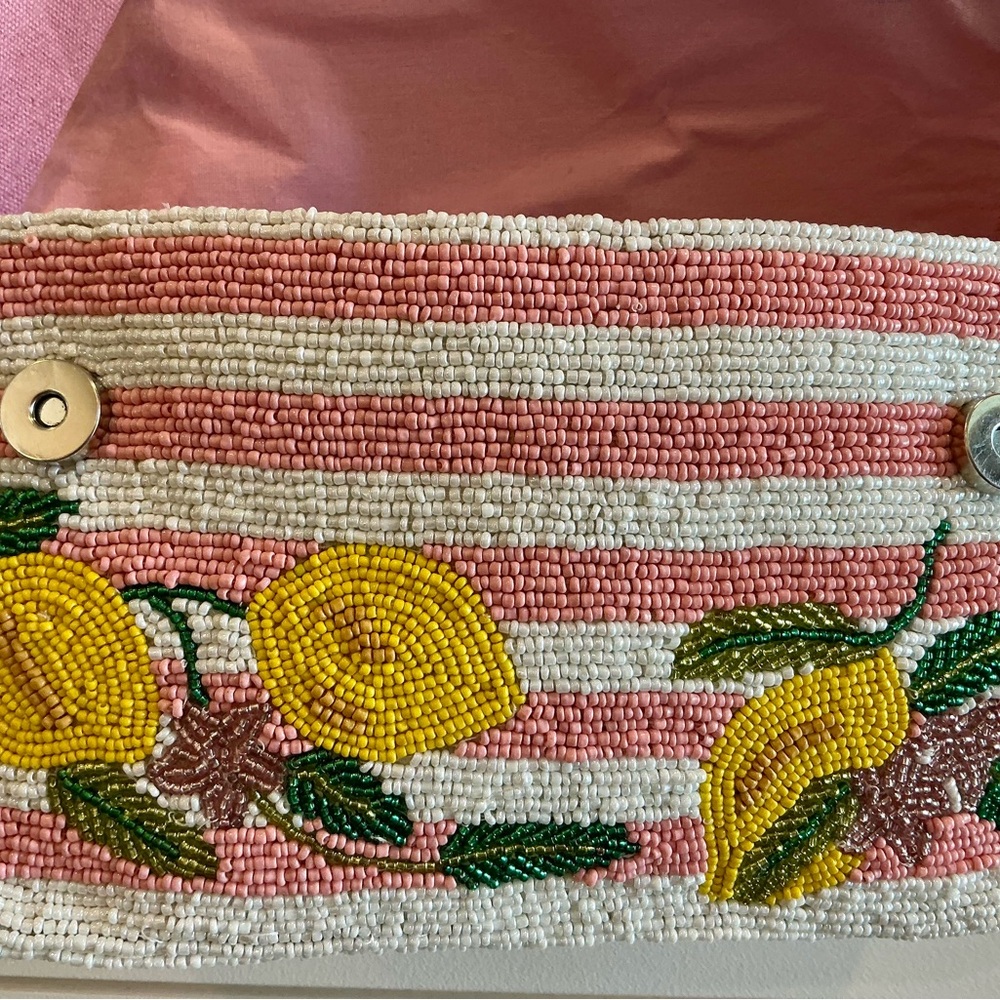 Viral Beaded Bag with Lemons - Picture 2 of 9
